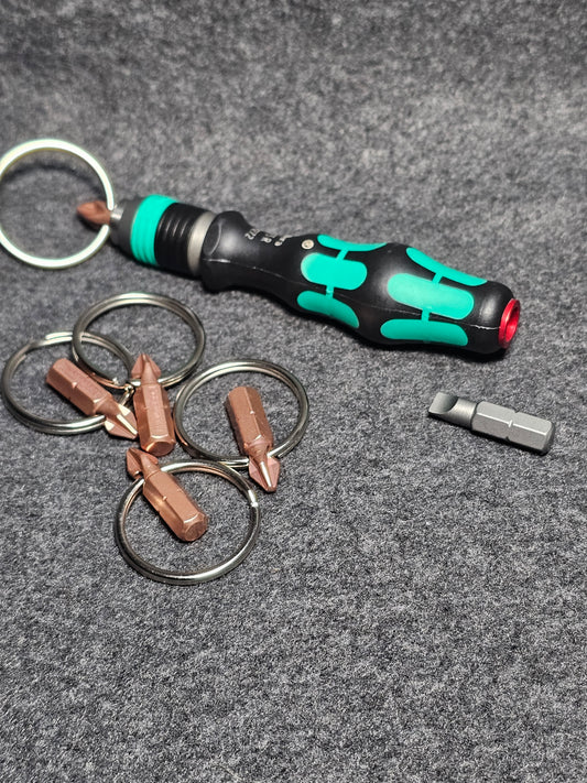 "Pock-i-daptor" -- 813R Green Handle w/ Copper Quick-key Bit Combo